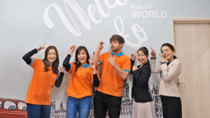 英語学童Kidsupのスタッフ