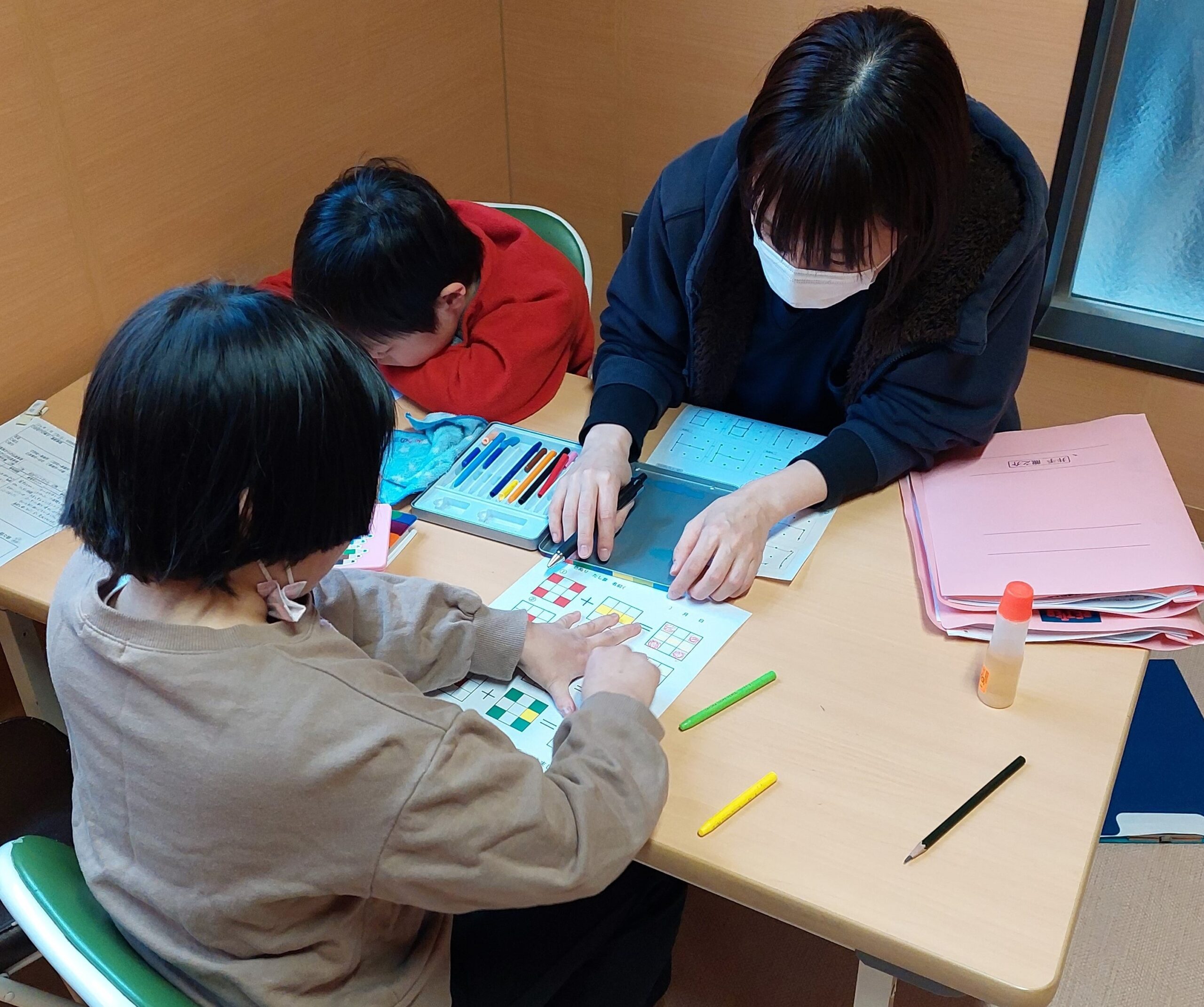 株式会社みやとで働く職員の様子