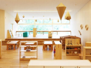 社会福祉法人檸檬会が運営するレイモンドヴィレッジこども園の内観